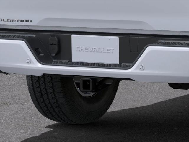 Photo of 2025 Summit White Chevrolet Colorado
