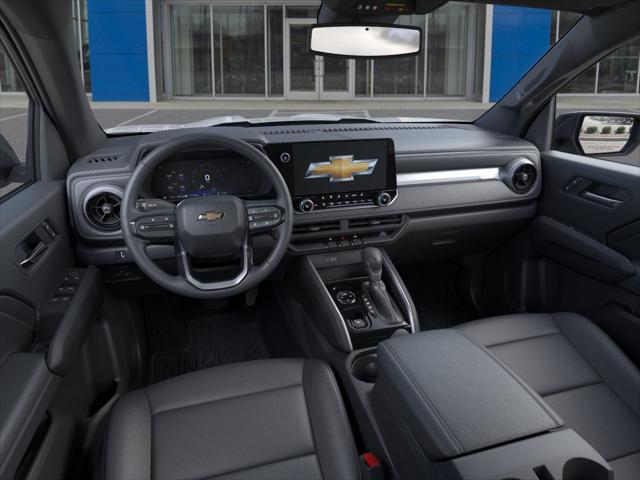 Photo of 2025 Summit White Chevrolet Colorado