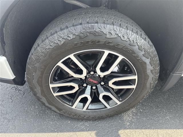 Photo of 2022 Quicksilver Metallic GMC Sierra 1500