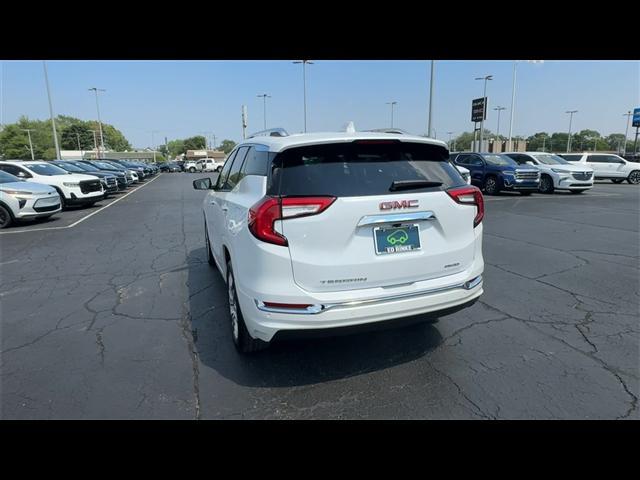 Photo of 2024 White Frost Tricoat GMC Terrain