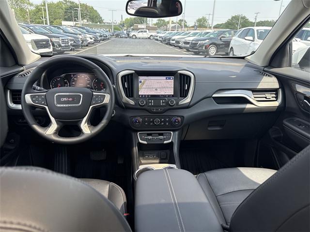 Photo of 2024 White Frost Tricoat GMC Terrain
