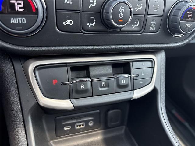 Photo of 2024 White Frost Tricoat GMC Terrain
