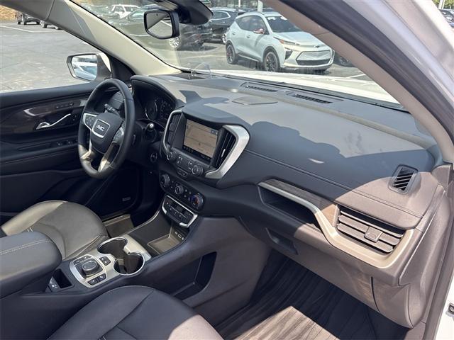 Photo of 2024 White Frost Tricoat GMC Terrain