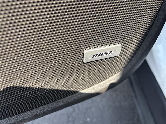 Photo of 2024 White Frost Tricoat GMC Terrain