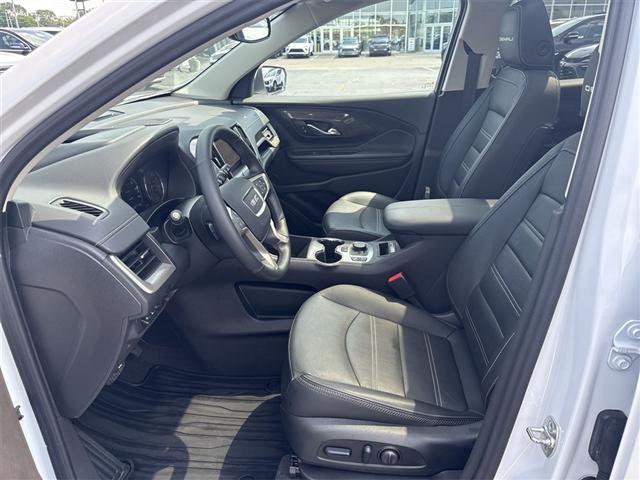 Photo of 2024 White Frost Tricoat GMC Terrain