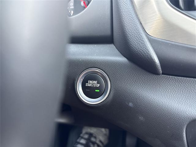 Photo of 2024 White Frost Tricoat GMC Terrain