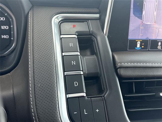Photo of 2021 White Frost Tricoat GMC Yukon