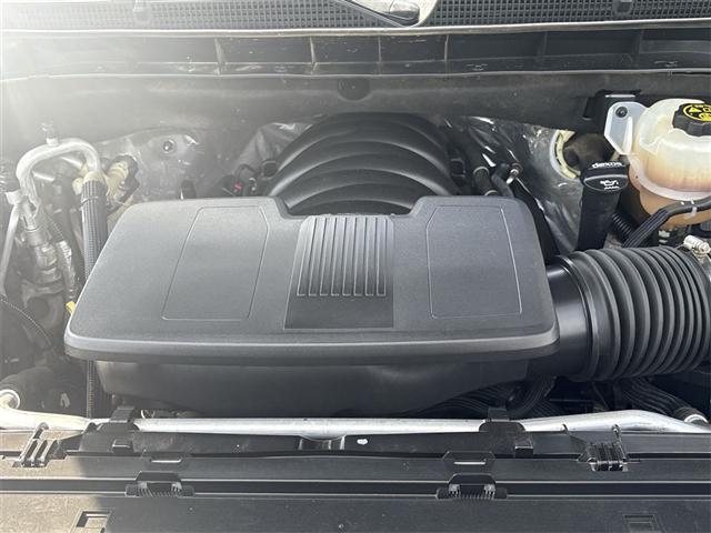 Photo of 2021 White Frost Tricoat GMC Yukon