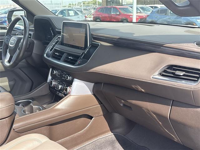 Photo of 2021 White Frost Tricoat GMC Yukon