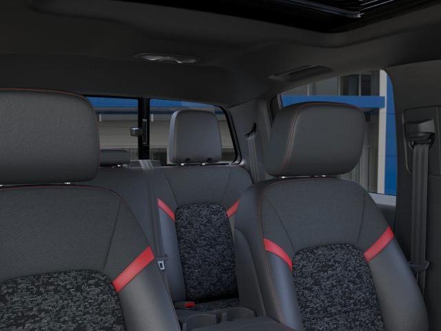 Photo of 2025 Summit White Chevrolet Colorado