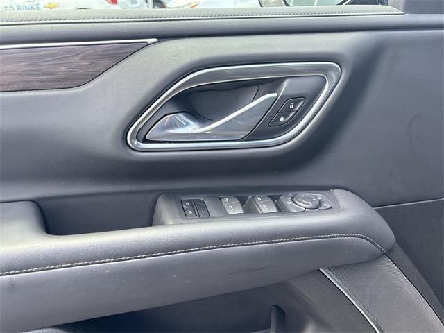 Photo of 2021 Midnight Blue Metallic Chevrolet Suburban