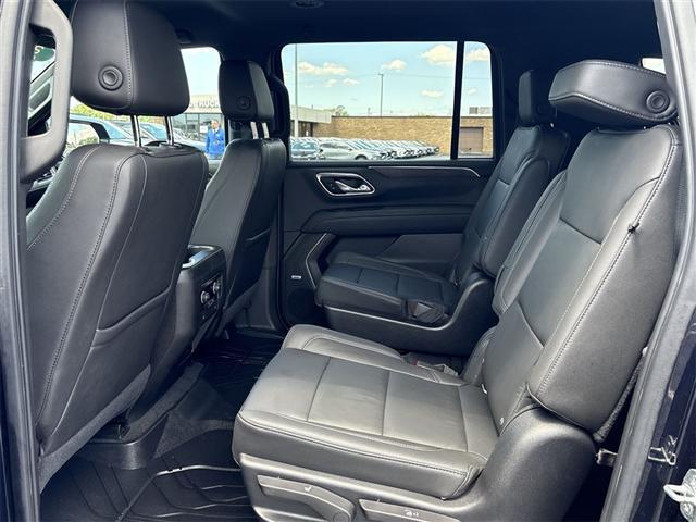 Photo of 2021 Midnight Blue Metallic Chevrolet Suburban