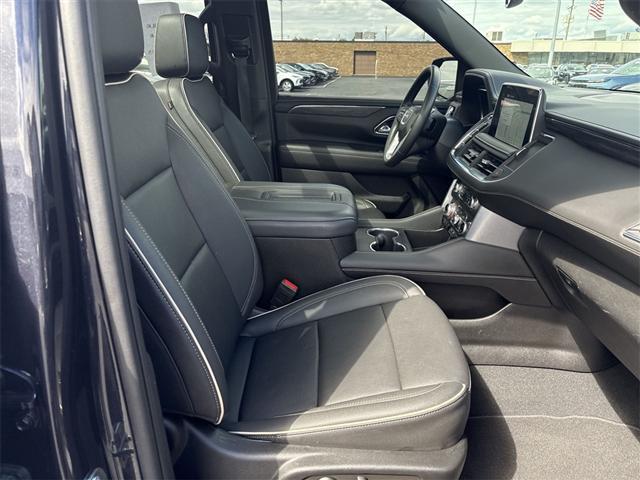 Photo of 2023 Titanium Rush Metallic GMC Yukon XL