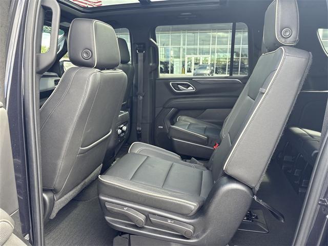 Photo of 2023 Titanium Rush Metallic GMC Yukon XL