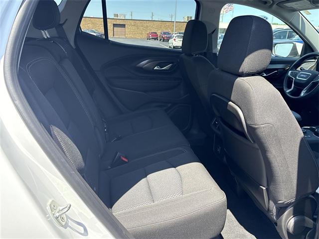 Photo of 2022 Summit White GMC Terrain