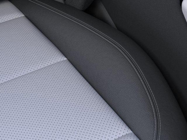 Photo of 2025 Summit White Chevrolet Equinox EV