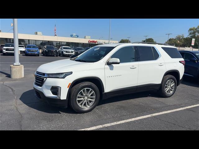 Photo of 2023 Summit White Chevrolet Traverse