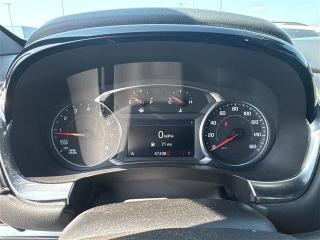 Photo of 2023 Summit White Chevrolet Traverse