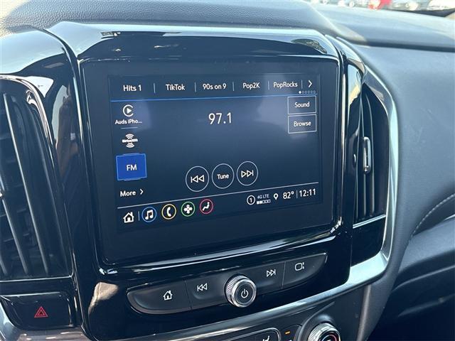 Photo of 2023 Summit White Chevrolet Traverse
