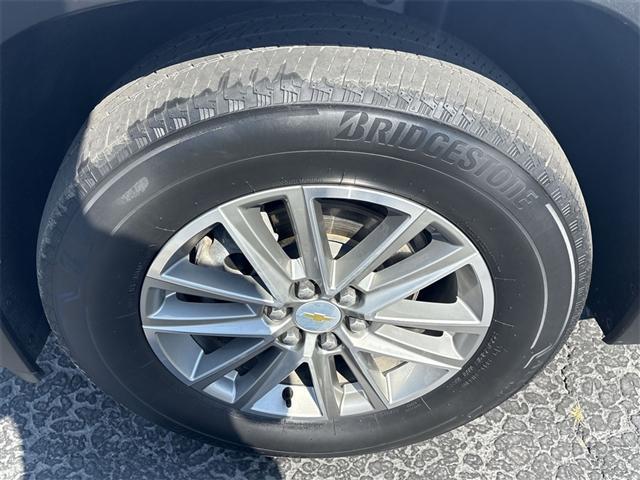 Photo of 2023 Summit White Chevrolet Traverse