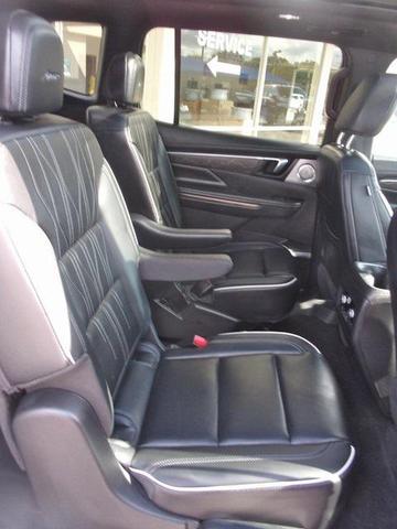 Photo of 2025 White Frost Tricoat Buick Enclave