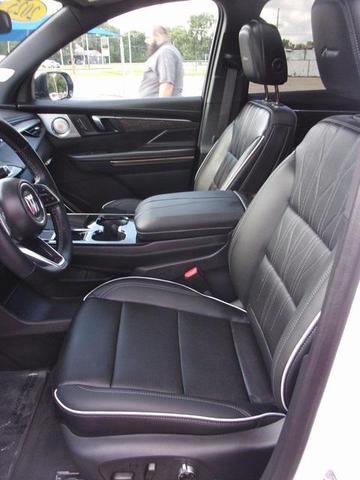 Photo of 2025 White Frost Tricoat Buick Enclave