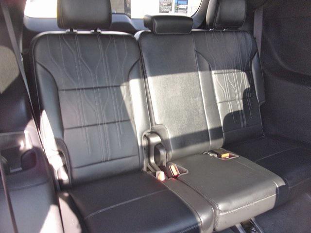 Photo of 2025 White Frost Tricoat Buick Enclave