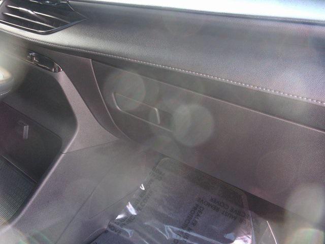 Photo of 2025 White Frost Tricoat Buick Enclave