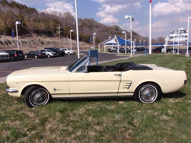 Photo of 1966 Yellow Ford Mustang