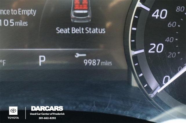 Photo of 2023 Moon Dust Toyota Highlander