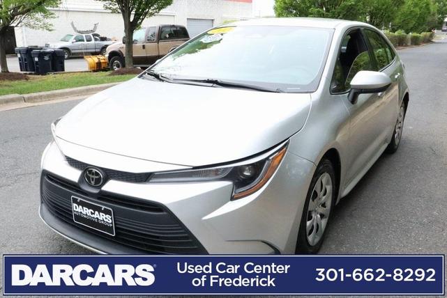 Photo of 2023 Classic Silver Toyota Corolla
