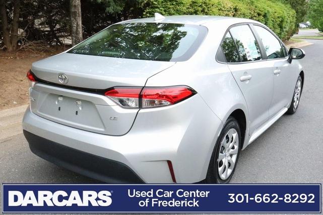 Photo of 2023 Classic Silver Toyota Corolla