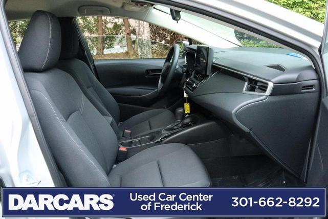 Photo of 2023 Classic Silver Toyota Corolla