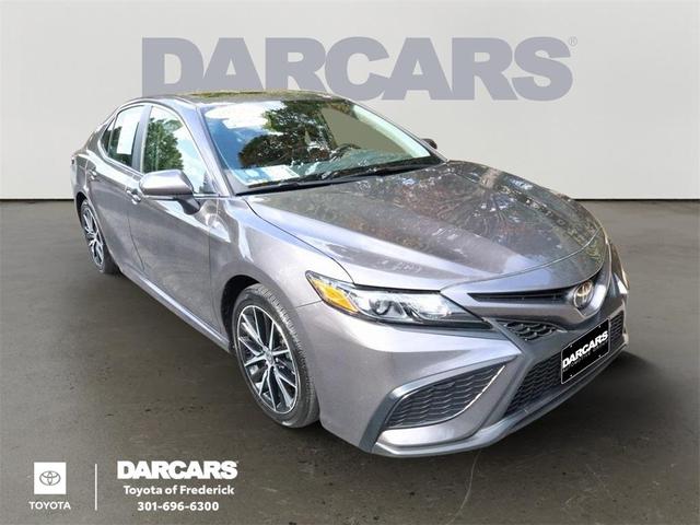 Photo of 2023 Predawn Gray Mica Toyota Camry