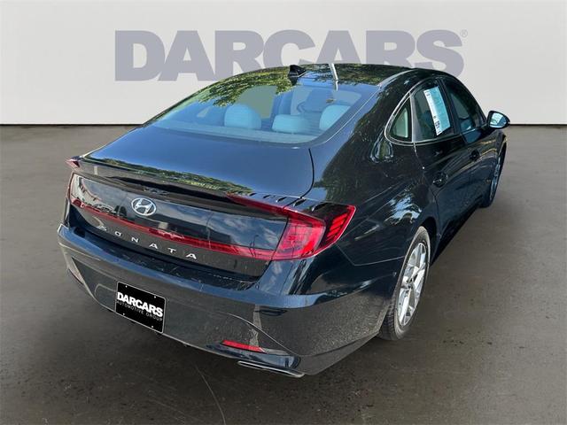 Photo of 2022 Phantom Black Hyundai SONATA