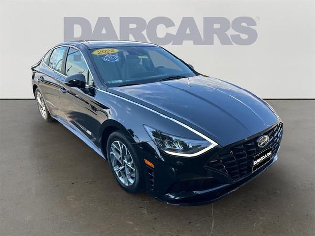 Photo of 2022 Phantom Black Hyundai SONATA