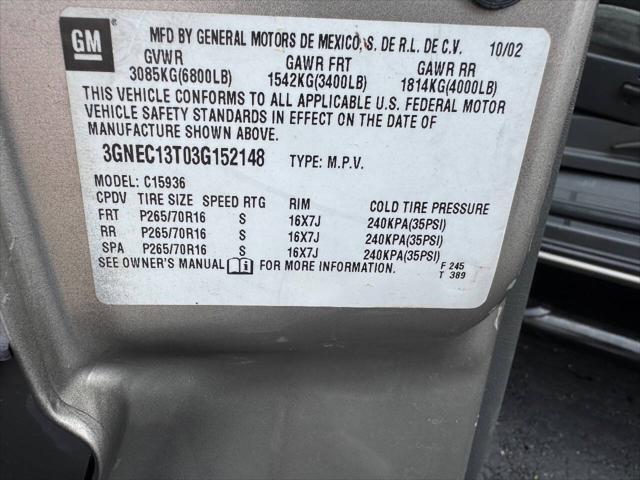 Photo of 2003 Silver Chevrolet Avalanche