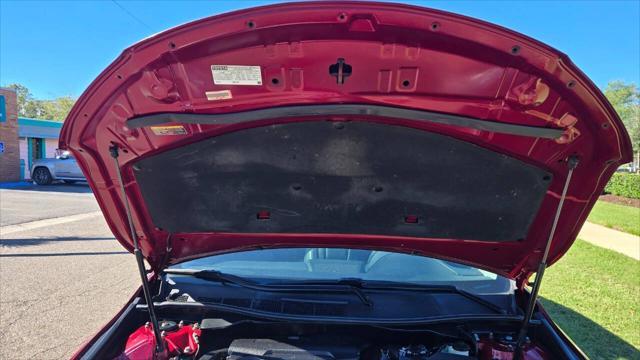 Photo of 2016 Burgundy Toyota Camry