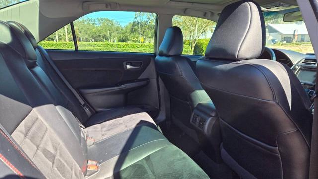 Photo of 2016 Burgundy Toyota Camry