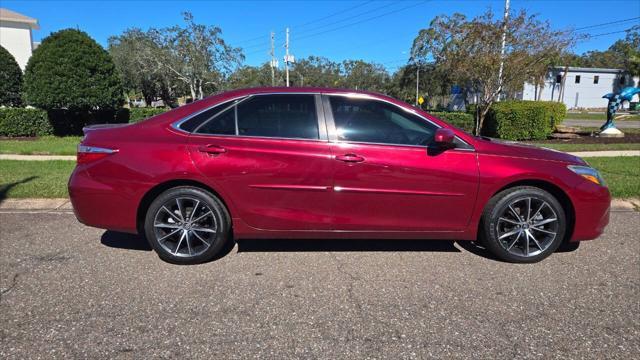 Photo of 2016 Burgundy Toyota Camry