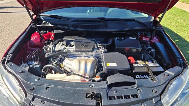 Photo of 2016 Burgundy Toyota Camry