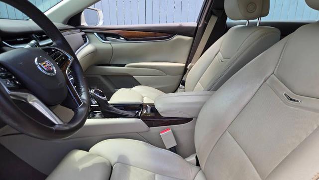 Photo of 2013 White Cadillac XTS