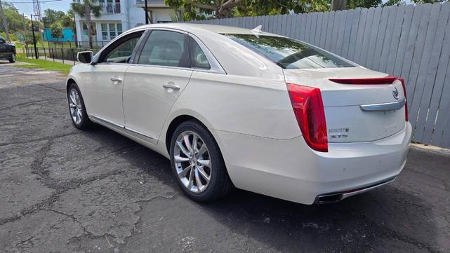 Photo of 2013 White Cadillac XTS