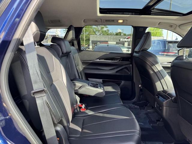 Photo of 2022 Grand Blue INFINITI QX60