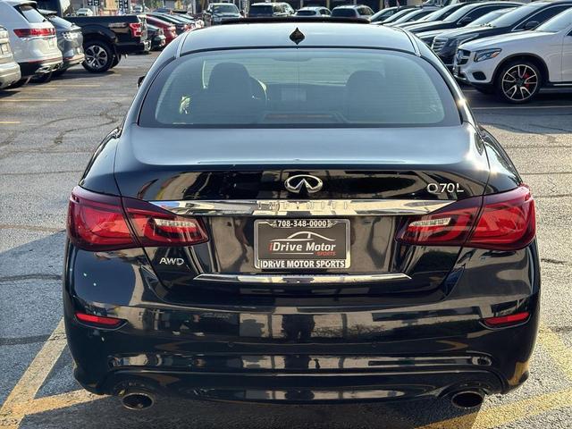 Photo of 2016 Black Obsidian INFINITI Q70L