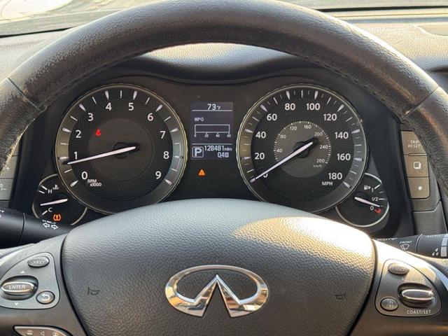 Photo of 2016 Black Obsidian INFINITI Q70L