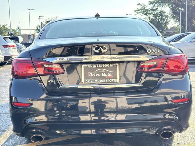 Photo of 2016 Black Obsidian INFINITI Q70L