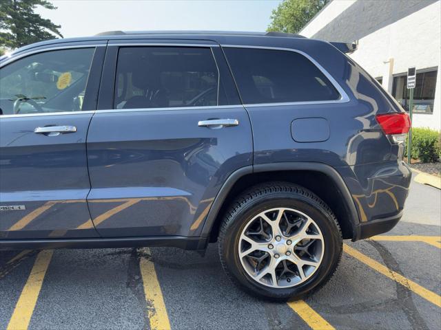 Photo of 2019 Slate Blue Pearlcoat Jeep Grand Cherokee