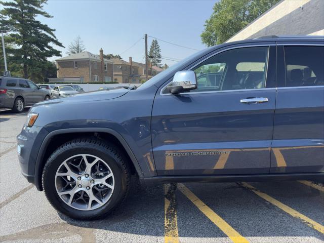 Photo of 2019 Slate Blue Pearlcoat Jeep Grand Cherokee