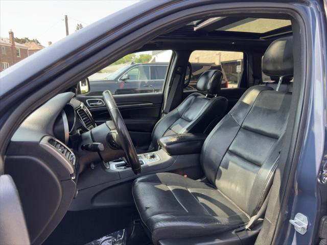 Photo of 2019 Slate Blue Pearlcoat Jeep Grand Cherokee
